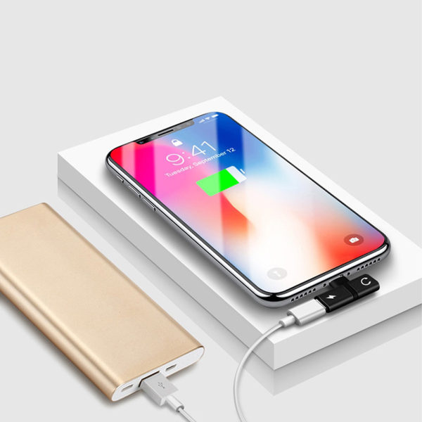 Adaptador 2 en 1 Iphone Ligthning a jack auriculares 3.5mm + carga NEGRO