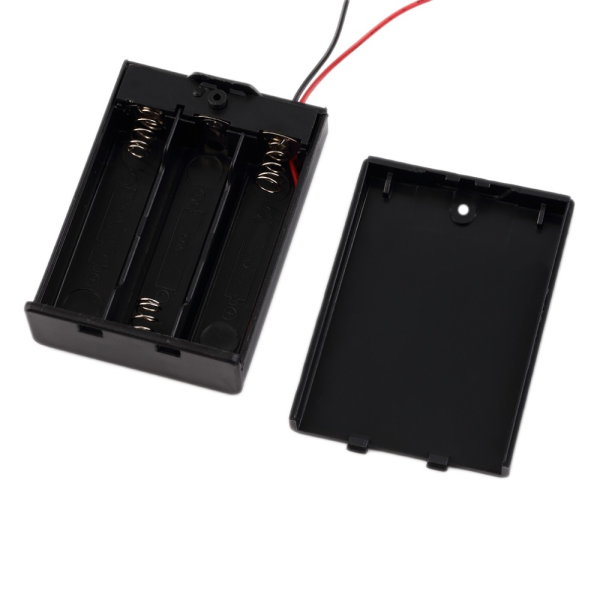 Portapilas 3xAAA 4,5v con tapa e interruptor 3x AA P332