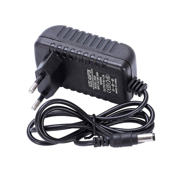 Alimentador Universal DC 9V 2A con Conector Jack 5.5 x 2.1 mm