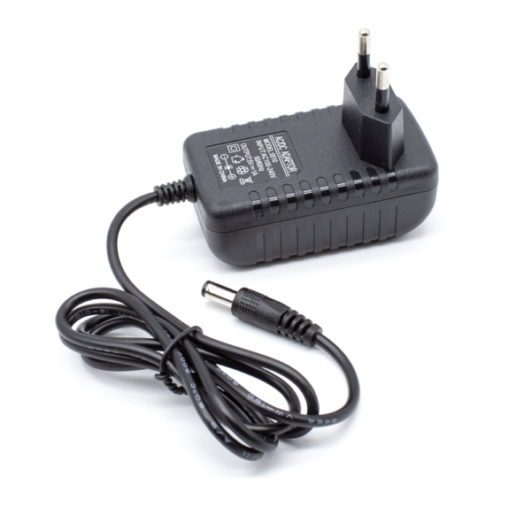 Fuente de Alimentación 5V 1A con Conector Jack DC 5.5 x 2.1 mm